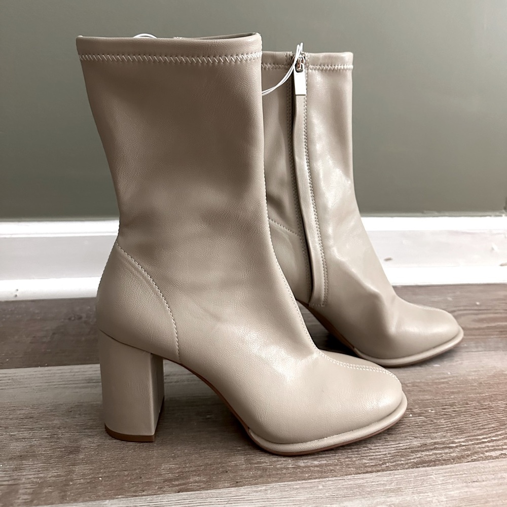 BRAND NEW Leather Boots